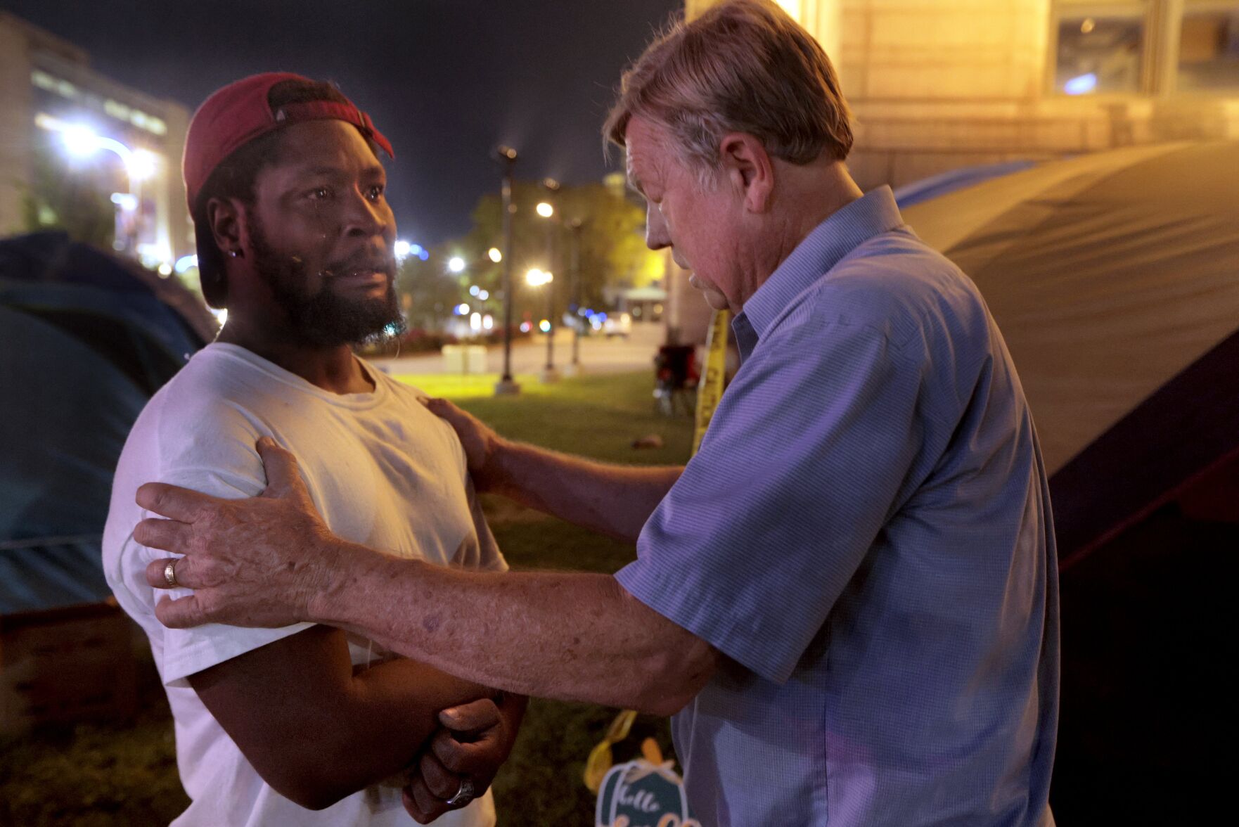 St. Louis City Hall homeless camp survives the night, dodging threat of closure